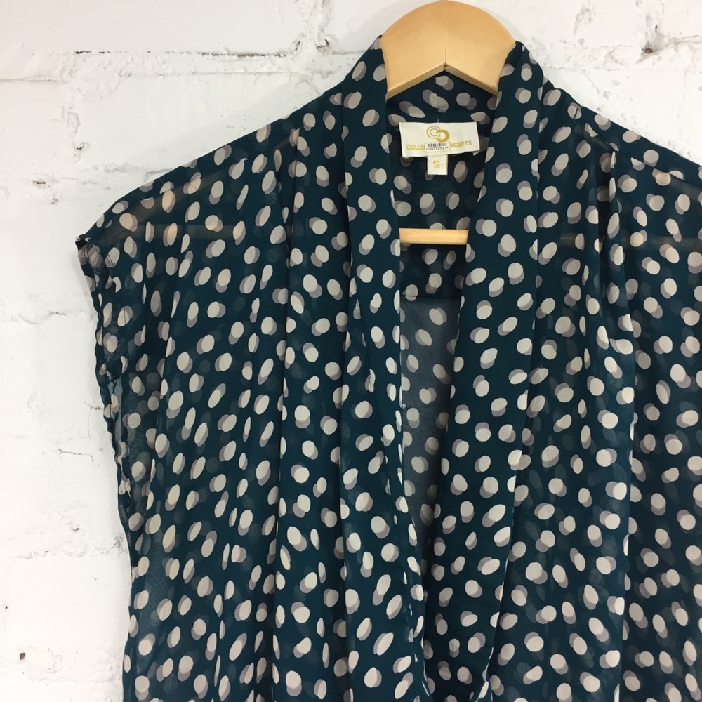 COLLECTIVE CONCEPTS Dark Green/Teal Surplice Top